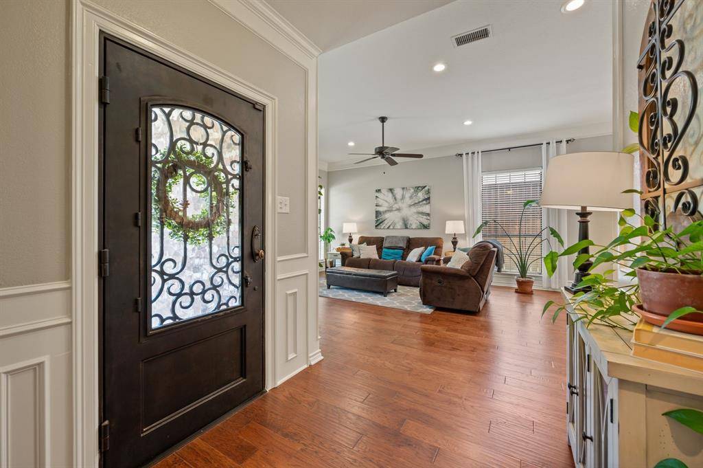 Grapevine, TX 76051,3502 Edgehill Street