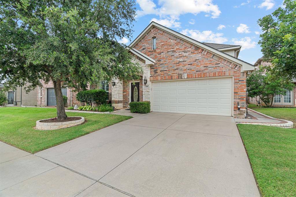Euless, TX 76039,206 Fountainview Drive
