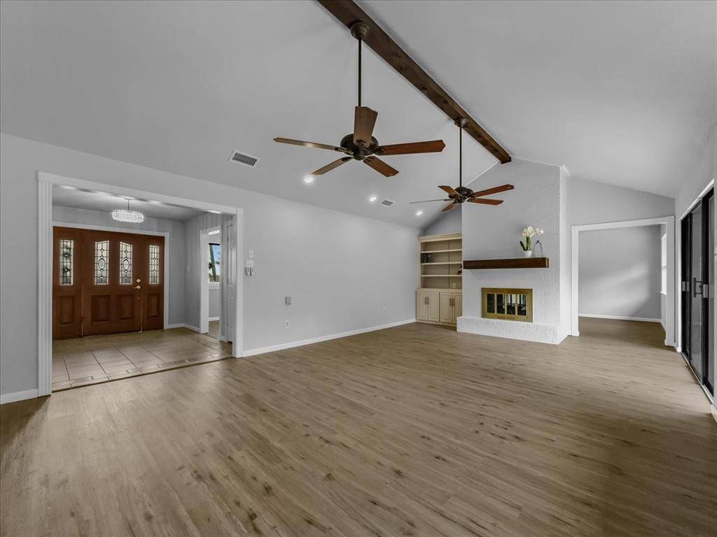 Burleson, TX 76028,136 SW RAND Drive