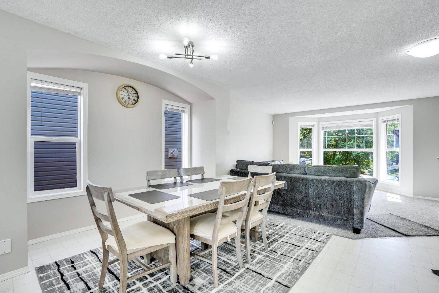 Calgary, AB T3J4S3,149 Taravista ST NE