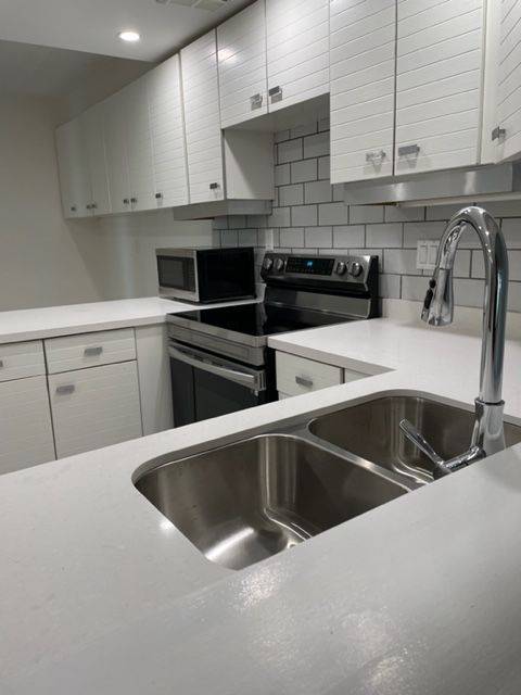 Toronto C15, ON M2H 3N9,65 Skymark DR #2403