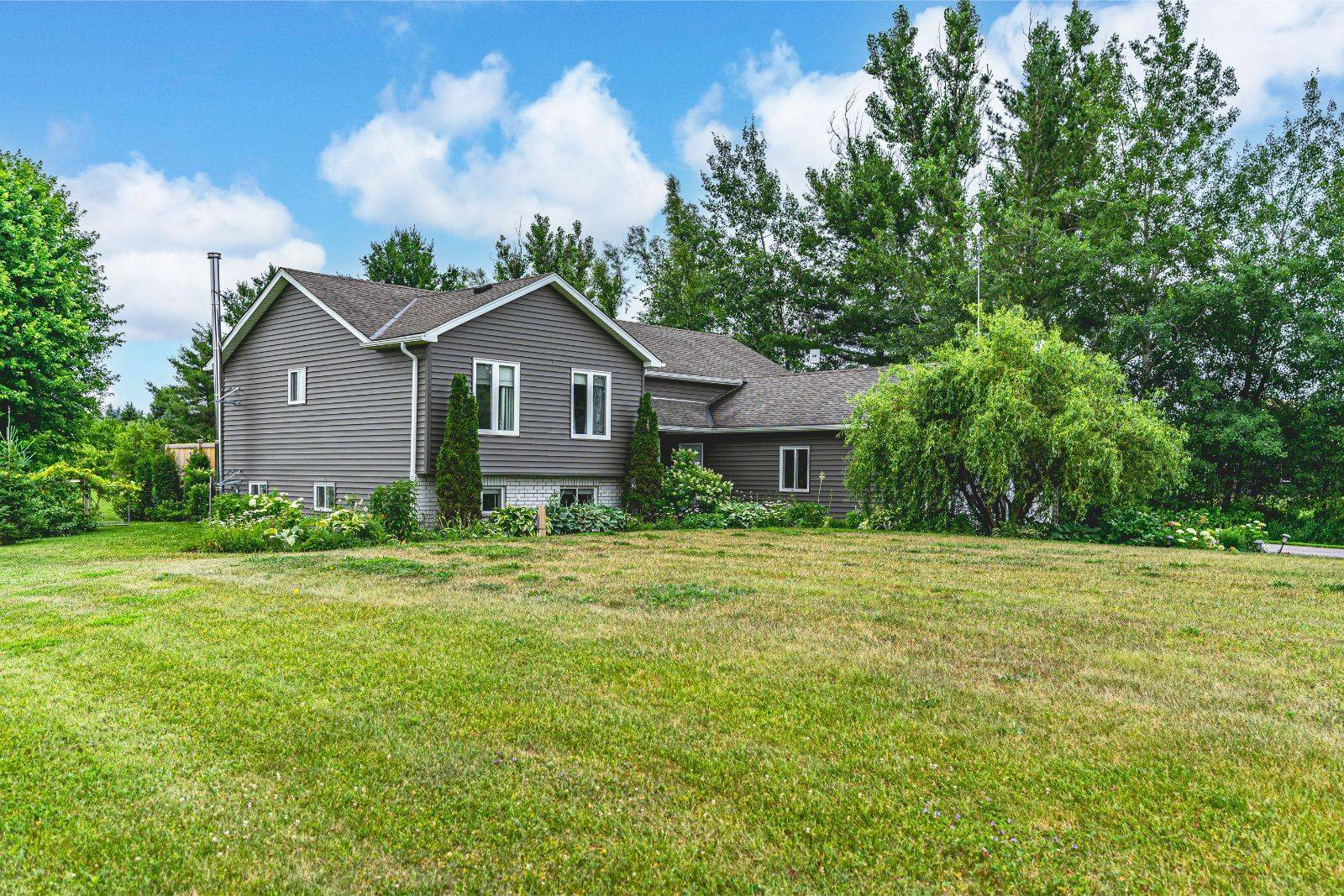 Oro-medonte, ON L0K 1E0,285 Warminster Sideroad N/A
