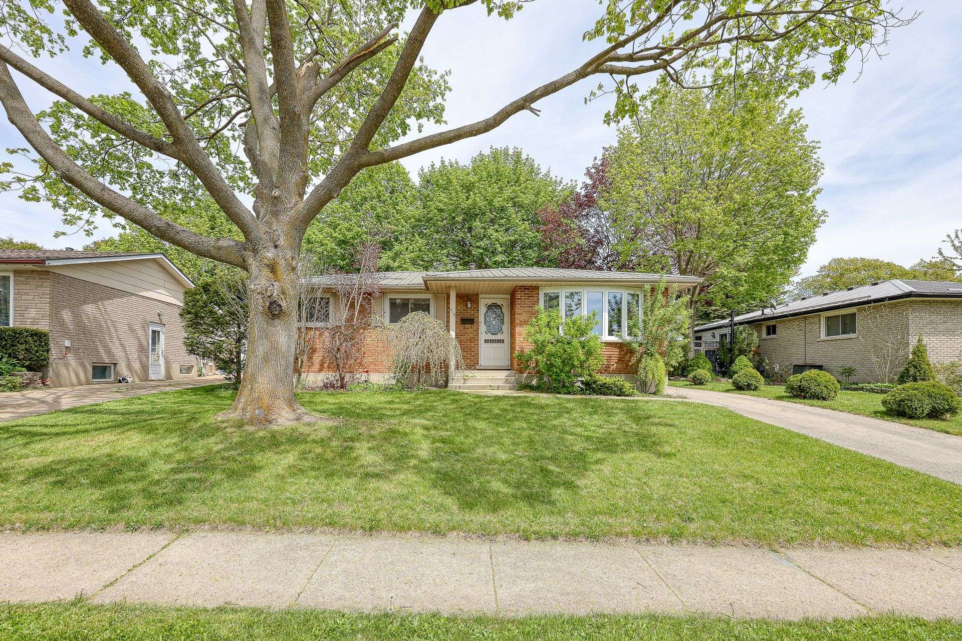 Woodstock, ON N4S 3S9,415 Lampman PL