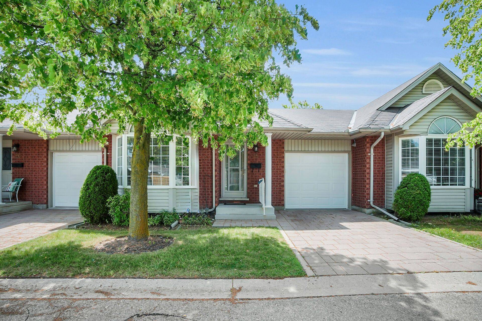London North, ON N6G 5G5,875 Thistledown WAY #25