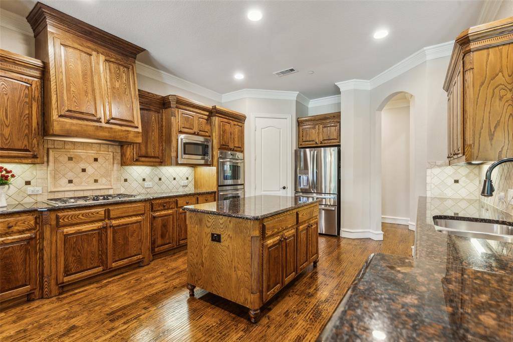 Sunnyvale, TX 75182,305 Crestfield Court