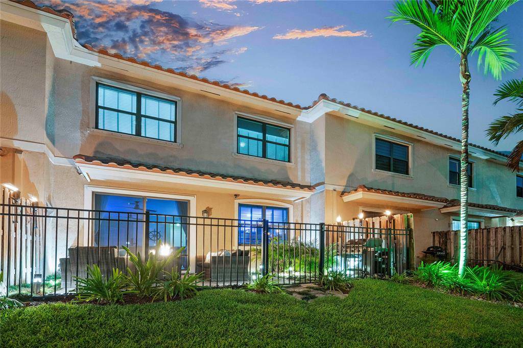Tamarac, FL 33319,5612 NW 58th Ln