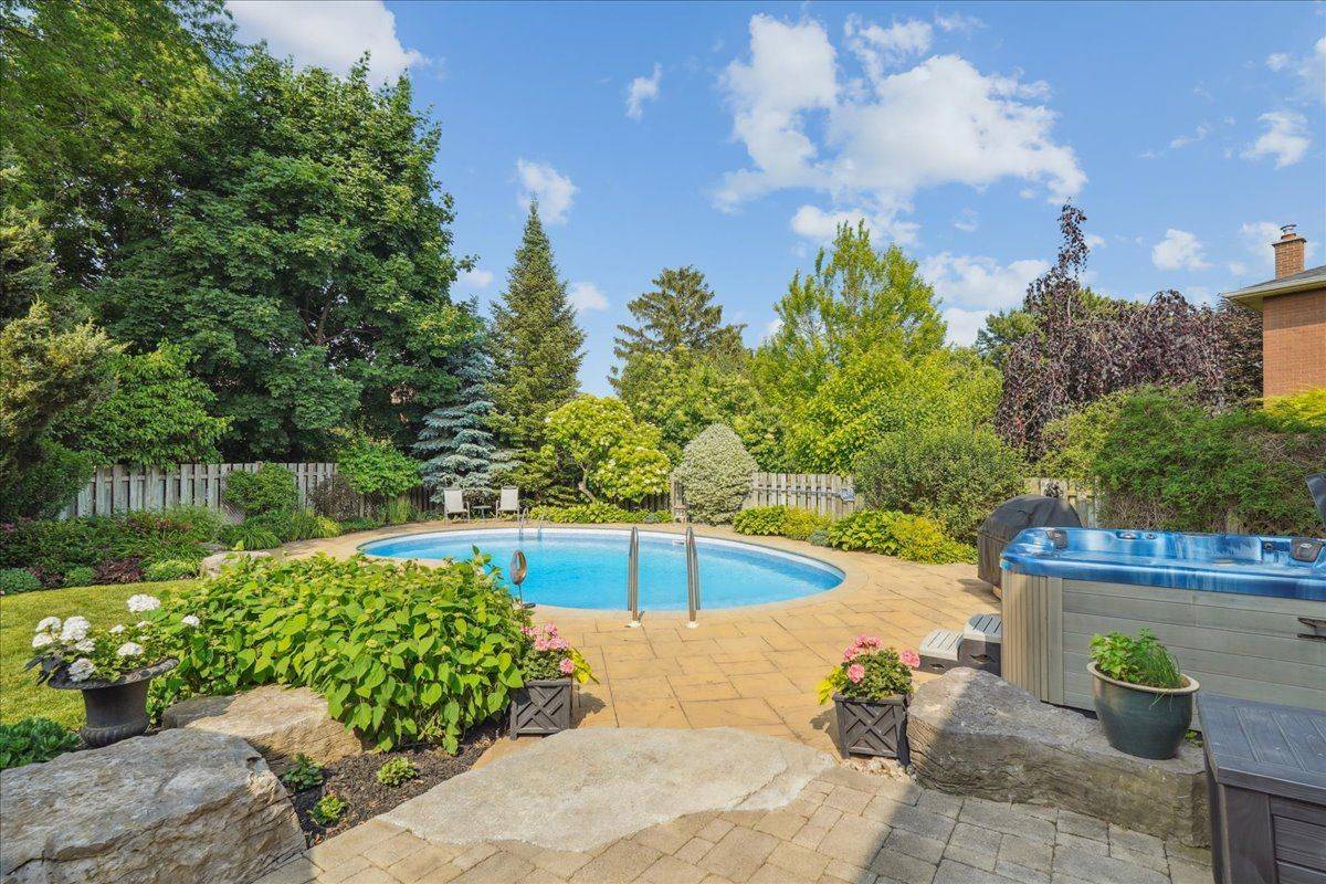 Oakville, ON L6H 3G9,1445 Golden Meadow TRL