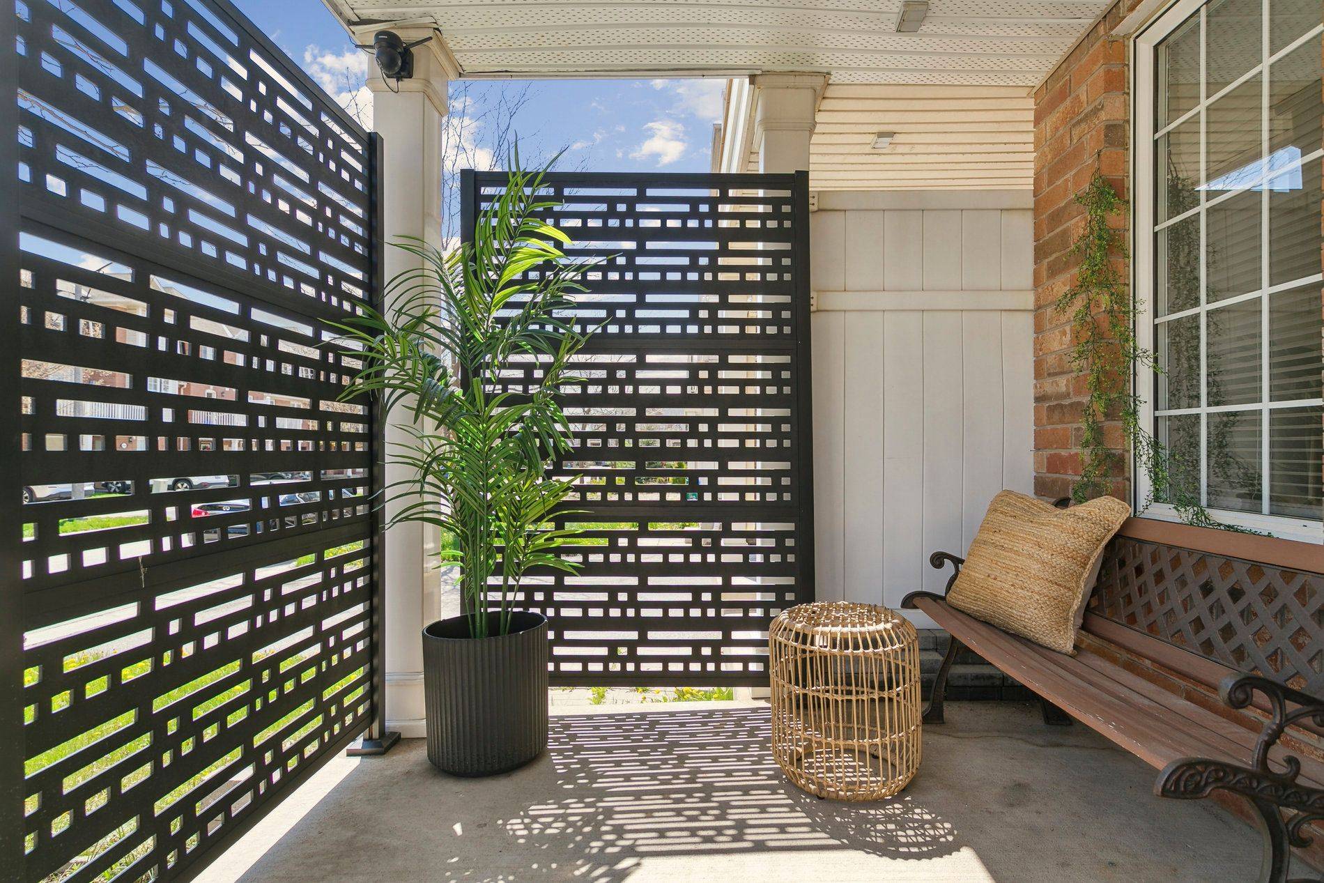 Oakville, ON L6M 5H9,3033 Drumloch AVE