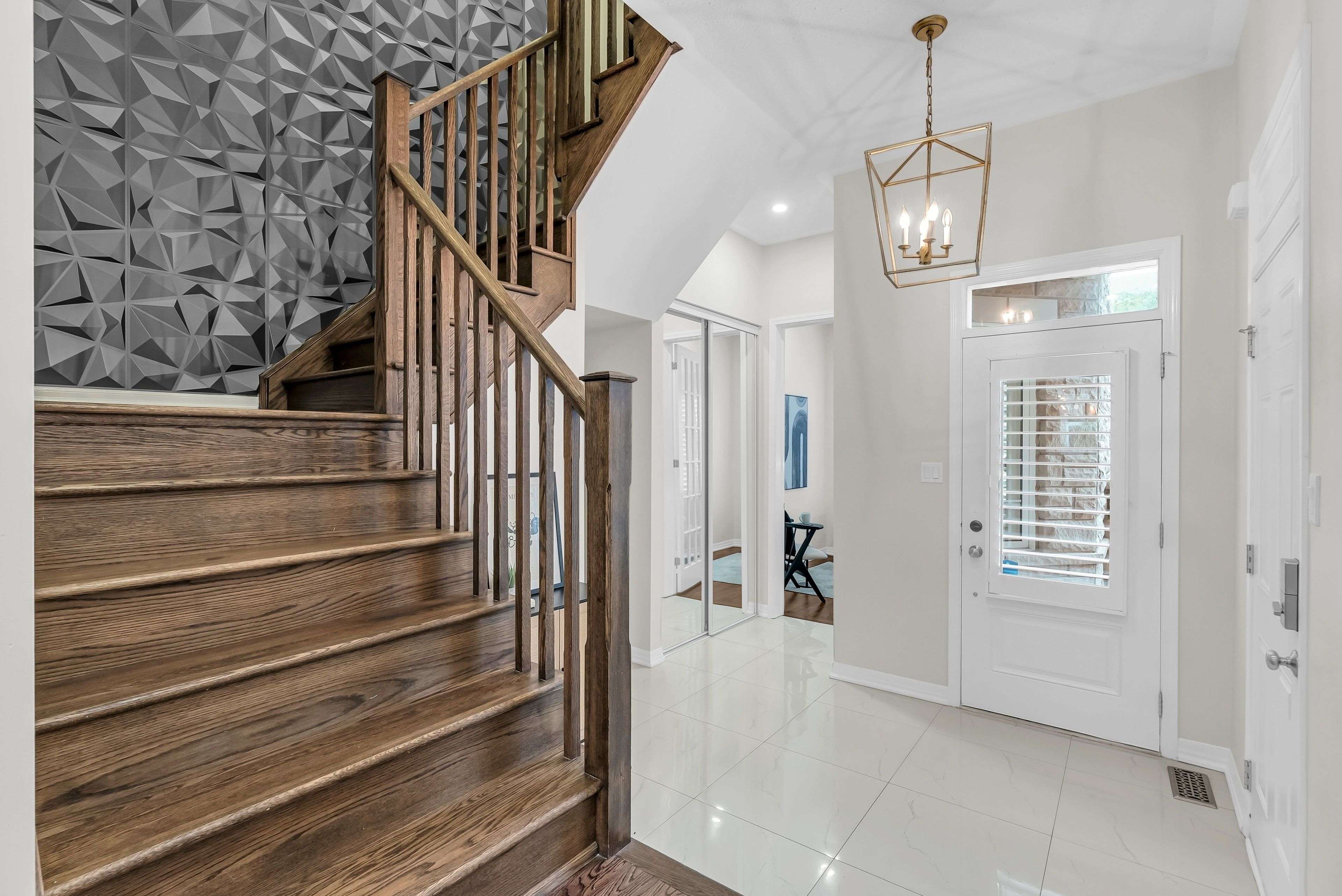 Oakville, ON L6H 0M7,188 Beaveridge AVE