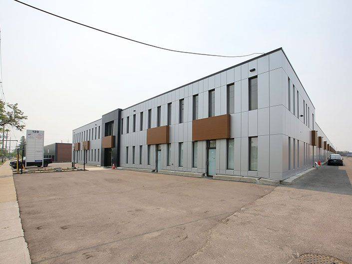 Toronto W05, ON M3N 1X3,120 Norfinch DR #9