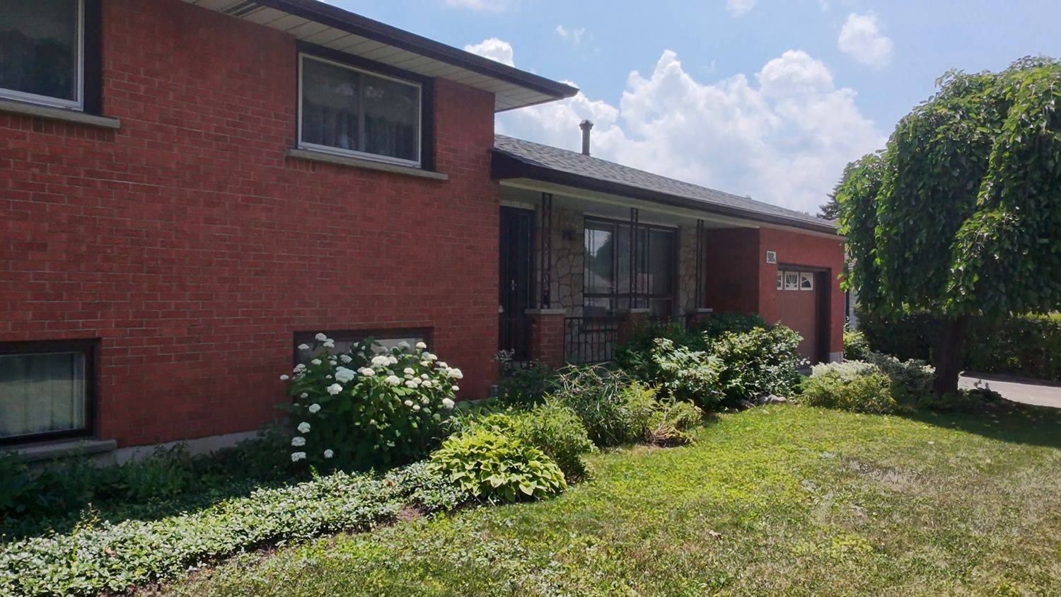 Brantford, ON N3R 3J5,98A Dunsdon ST