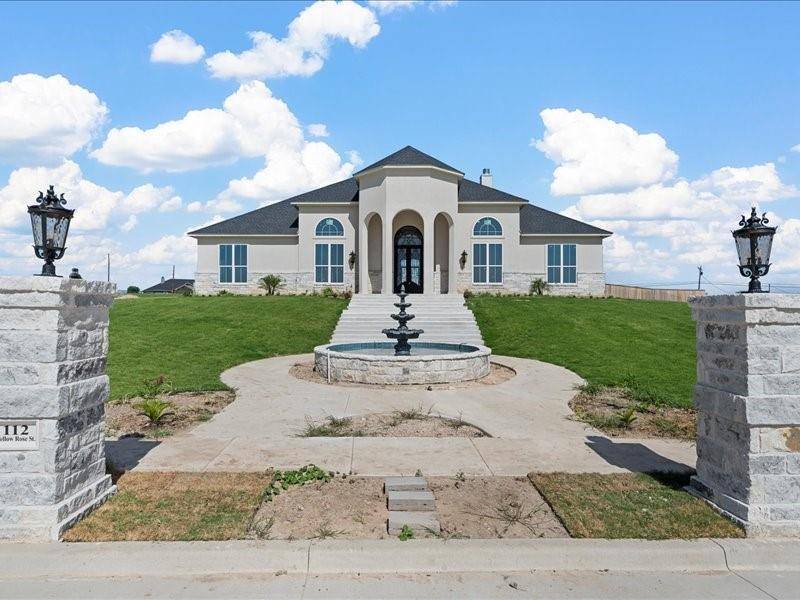 Lorena, TX 76655,112 Yellow Rose Street