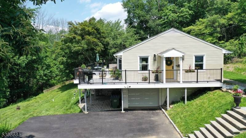 Washington Twp., NJ 07830,306 W Valley Brook Rd