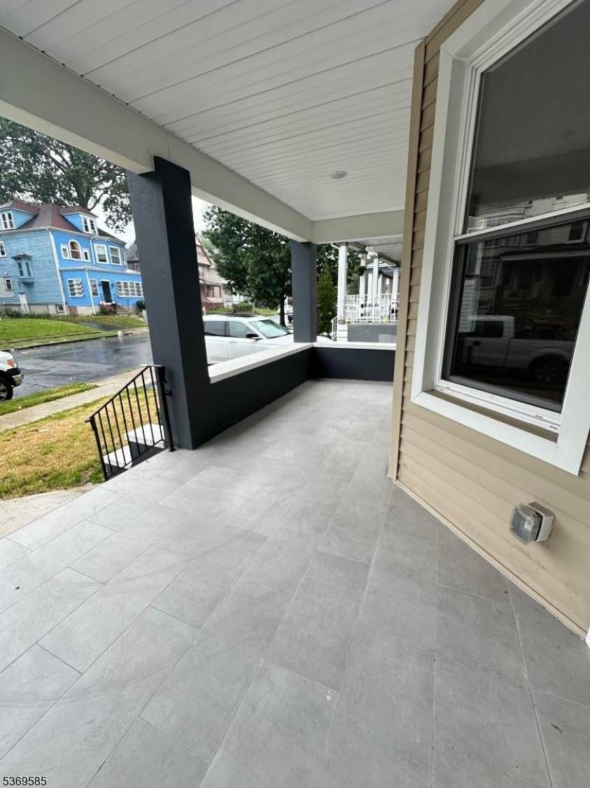 East Orange City, NJ 07017,197 N Maple Ave #1