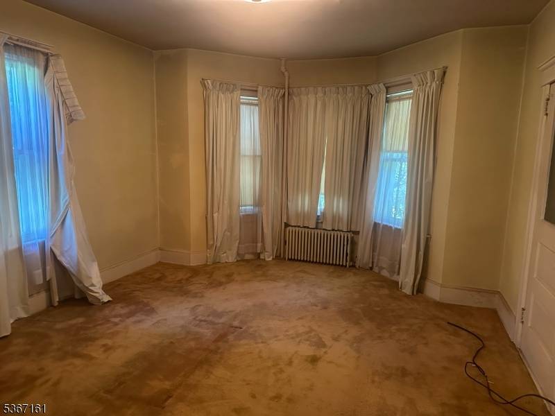 Rockaway Boro, NJ 07866,39 Van Duyne Ave