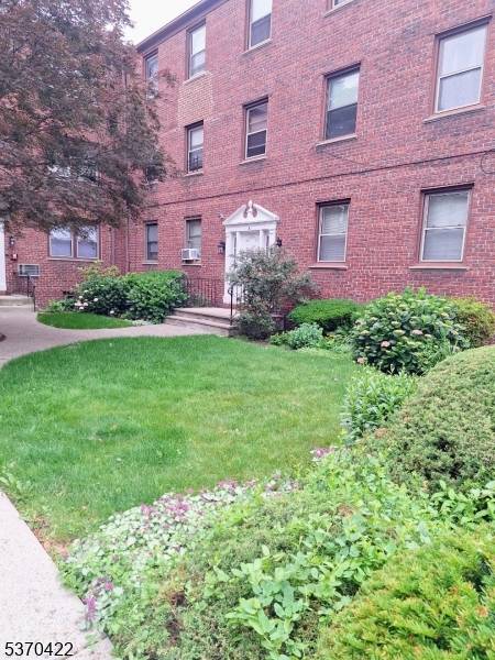 Fort Lee Boro, NJ 07024,418 Main St #C5