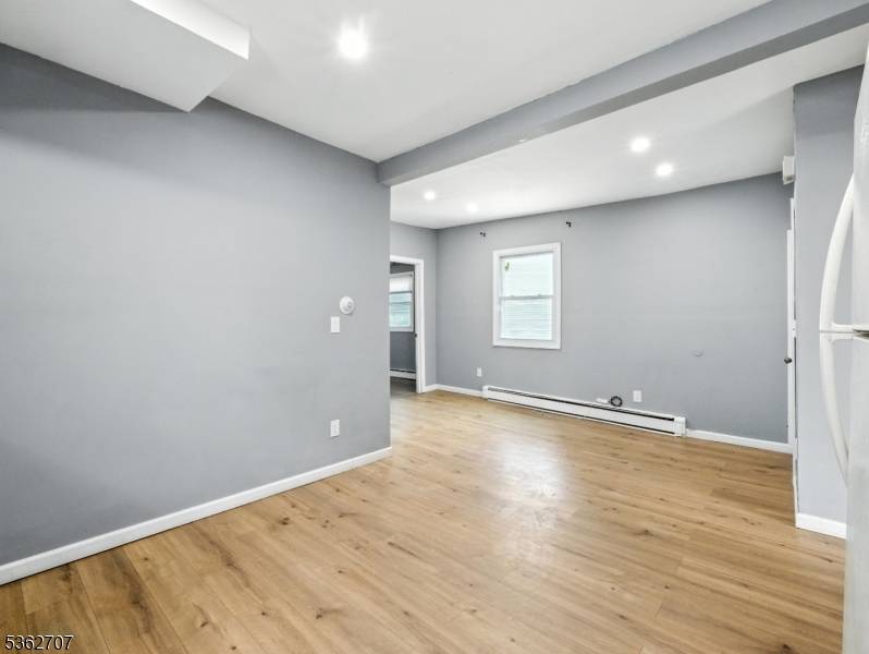 Paterson City, NJ 07522,158 Belmont Ave