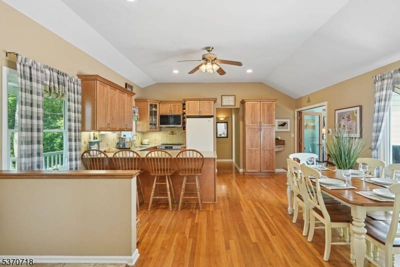 Hampton Twp., NJ 07860,63 W Shore Dr