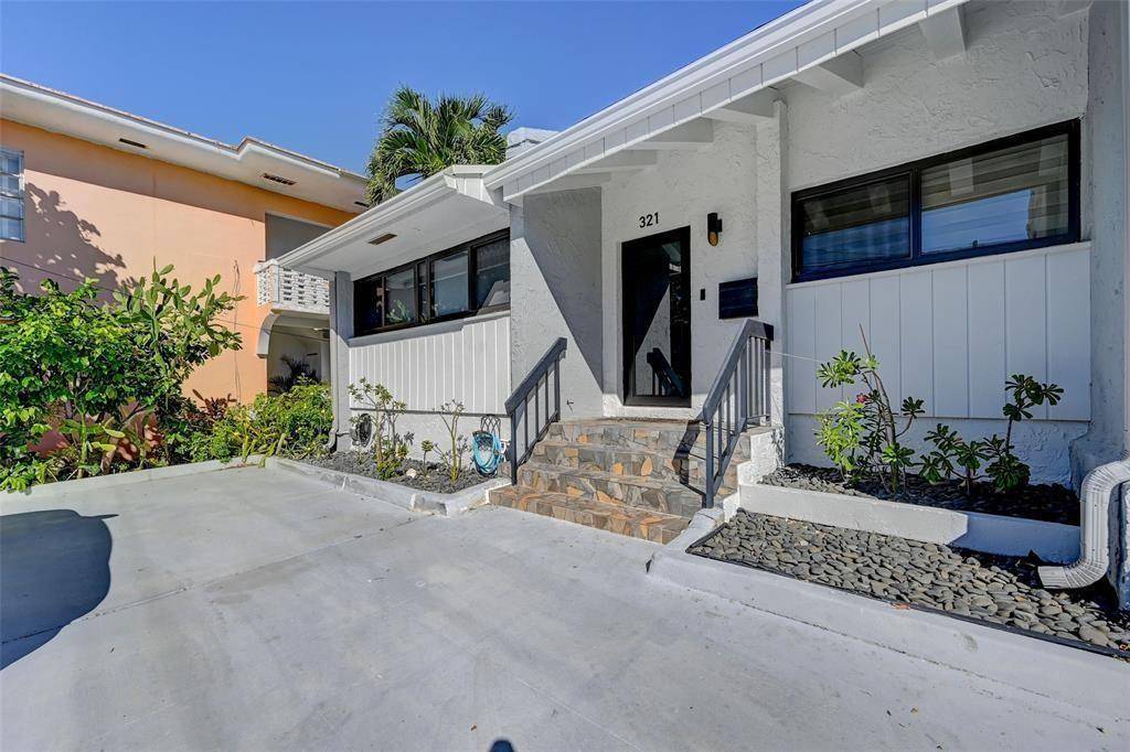 Hollywood, FL 33019,321 JACKSON ST #5