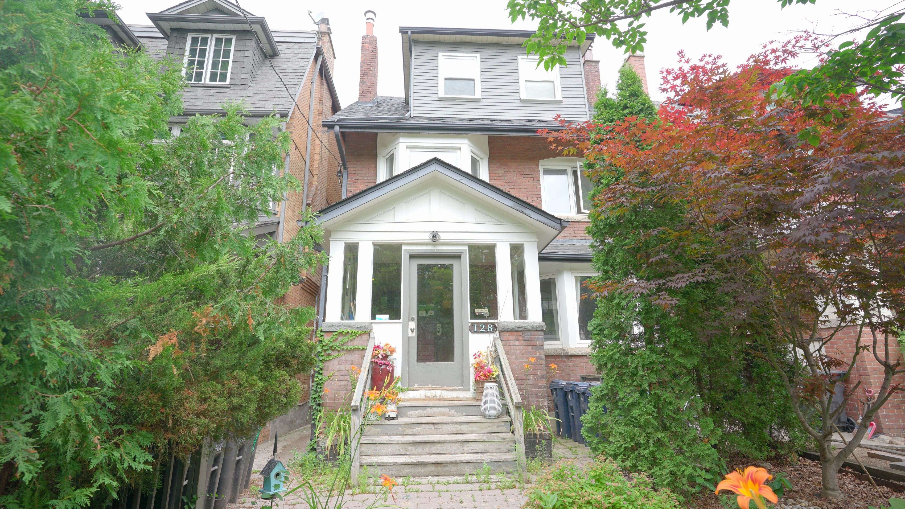 Toronto W01, ON M6R 1R4,128 Grenadier RD #2
