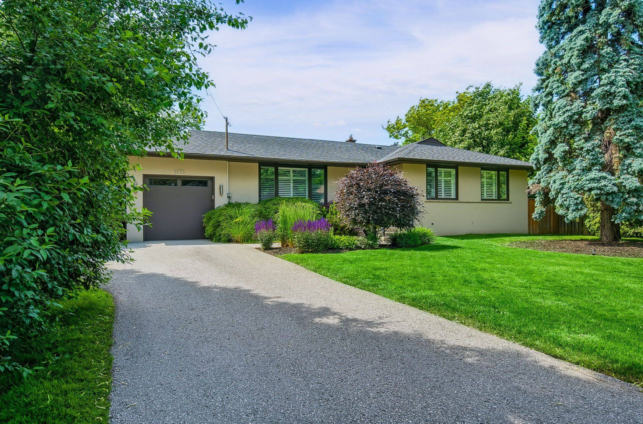 Oakville, ON L6L 2S9,1171 Tisdale ST
