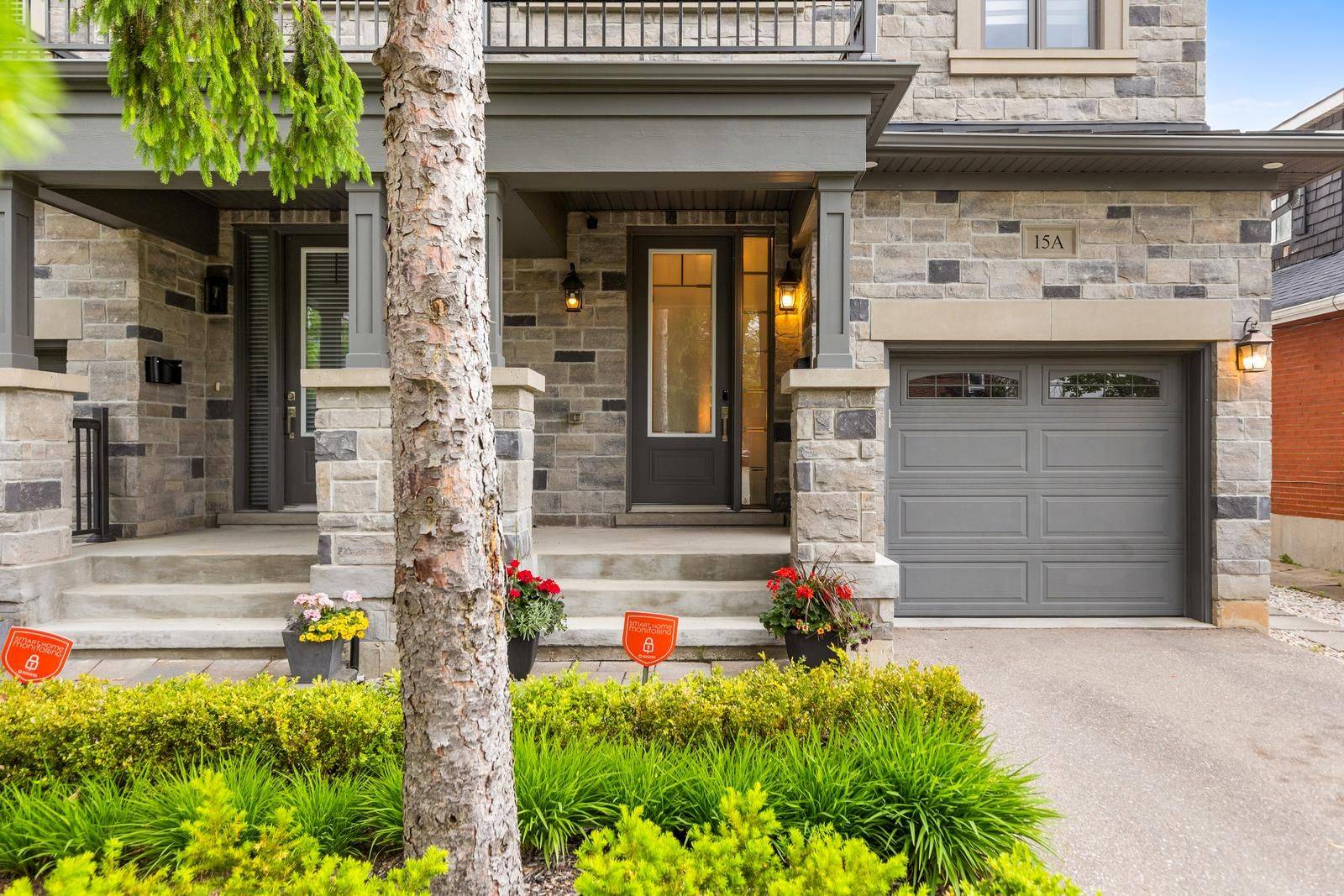 Mississauga, ON L5G 3J8,15A Elmwood AVE N
