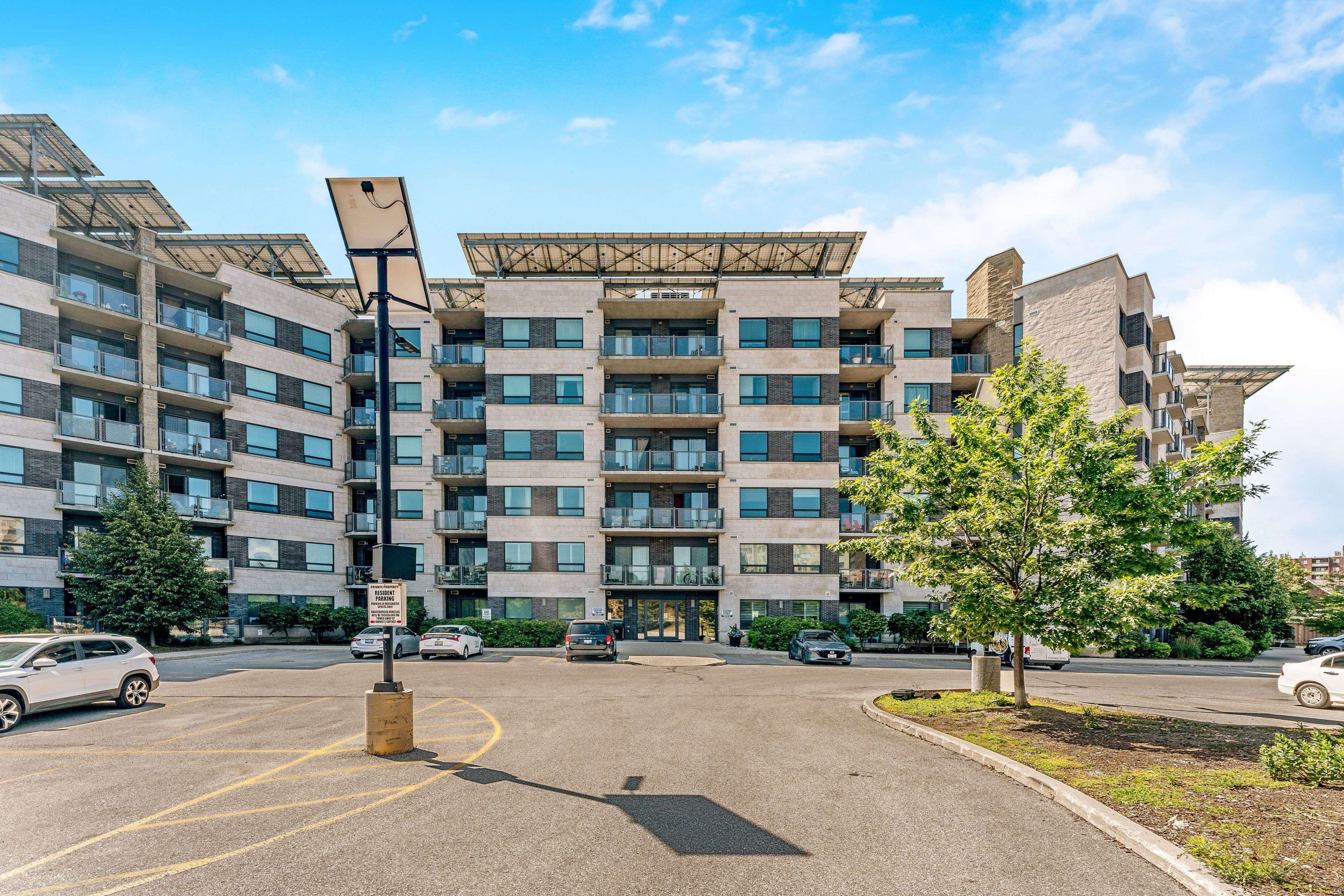 Milton, ON L9T 8K8,383 Main ST #521