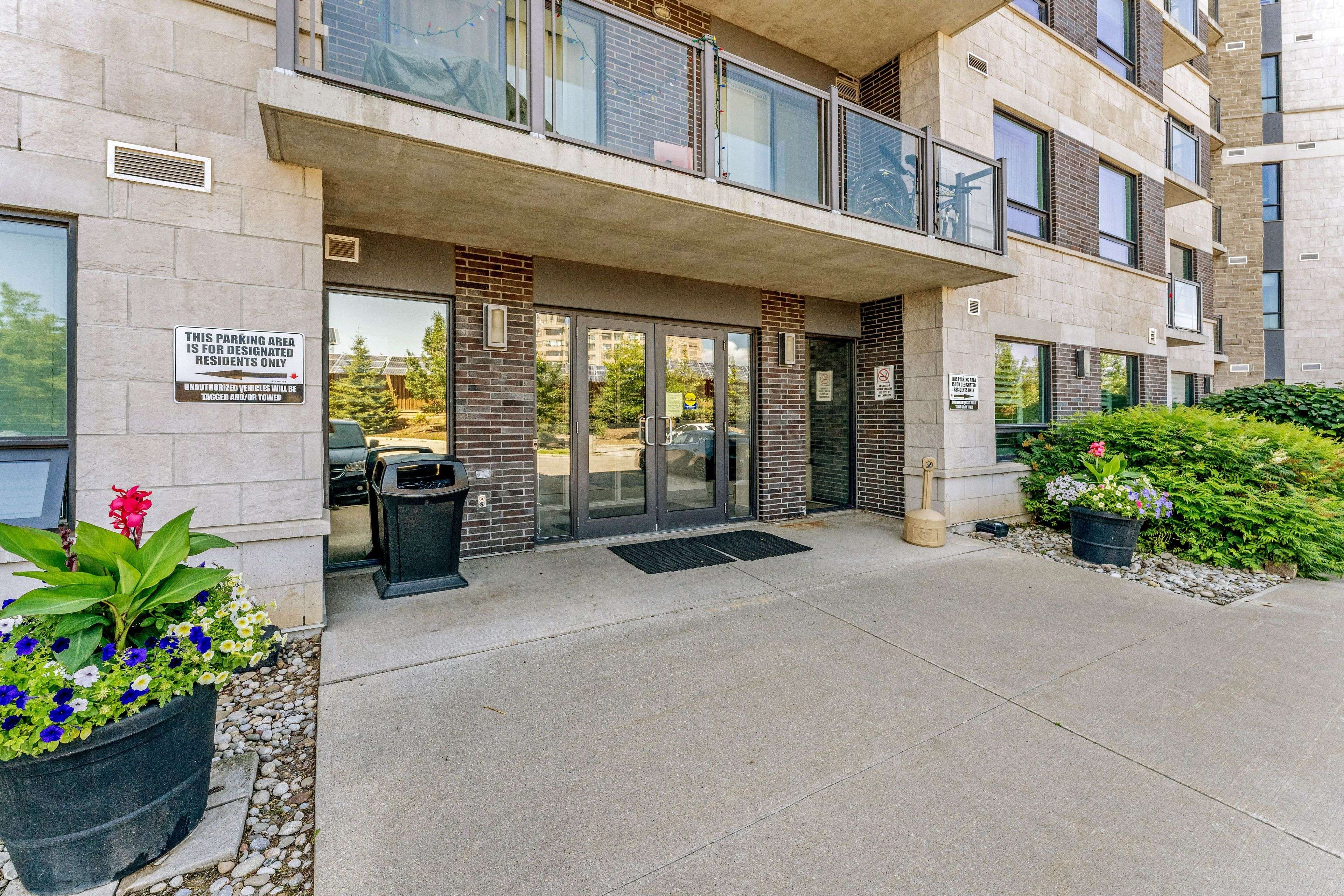 Milton, ON L9T 8K8,383 Main ST #521