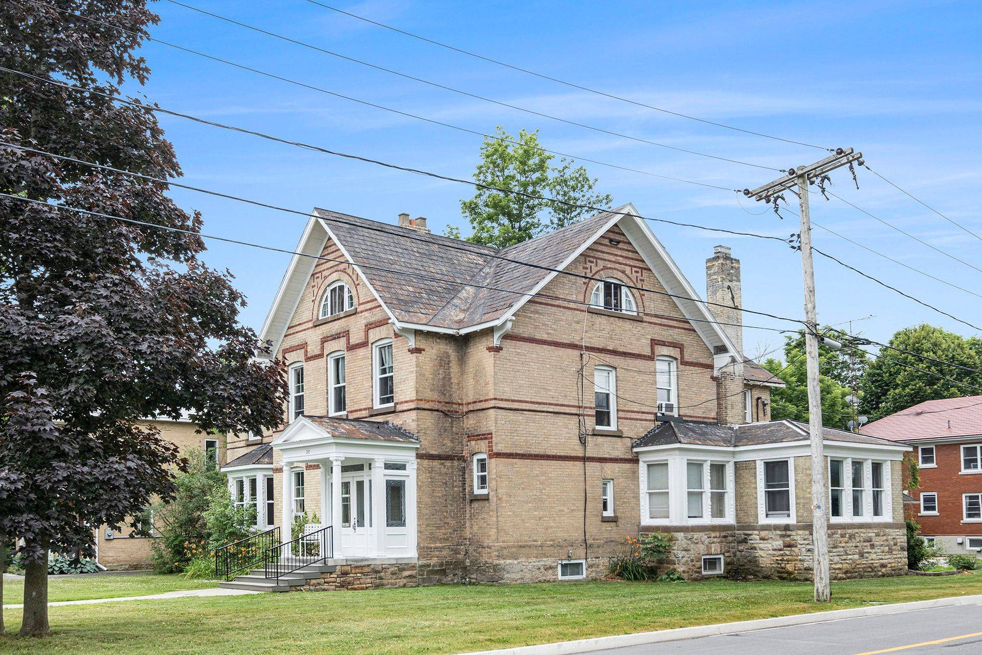 Perth, ON K7H 2J8,38 Drummond ST W