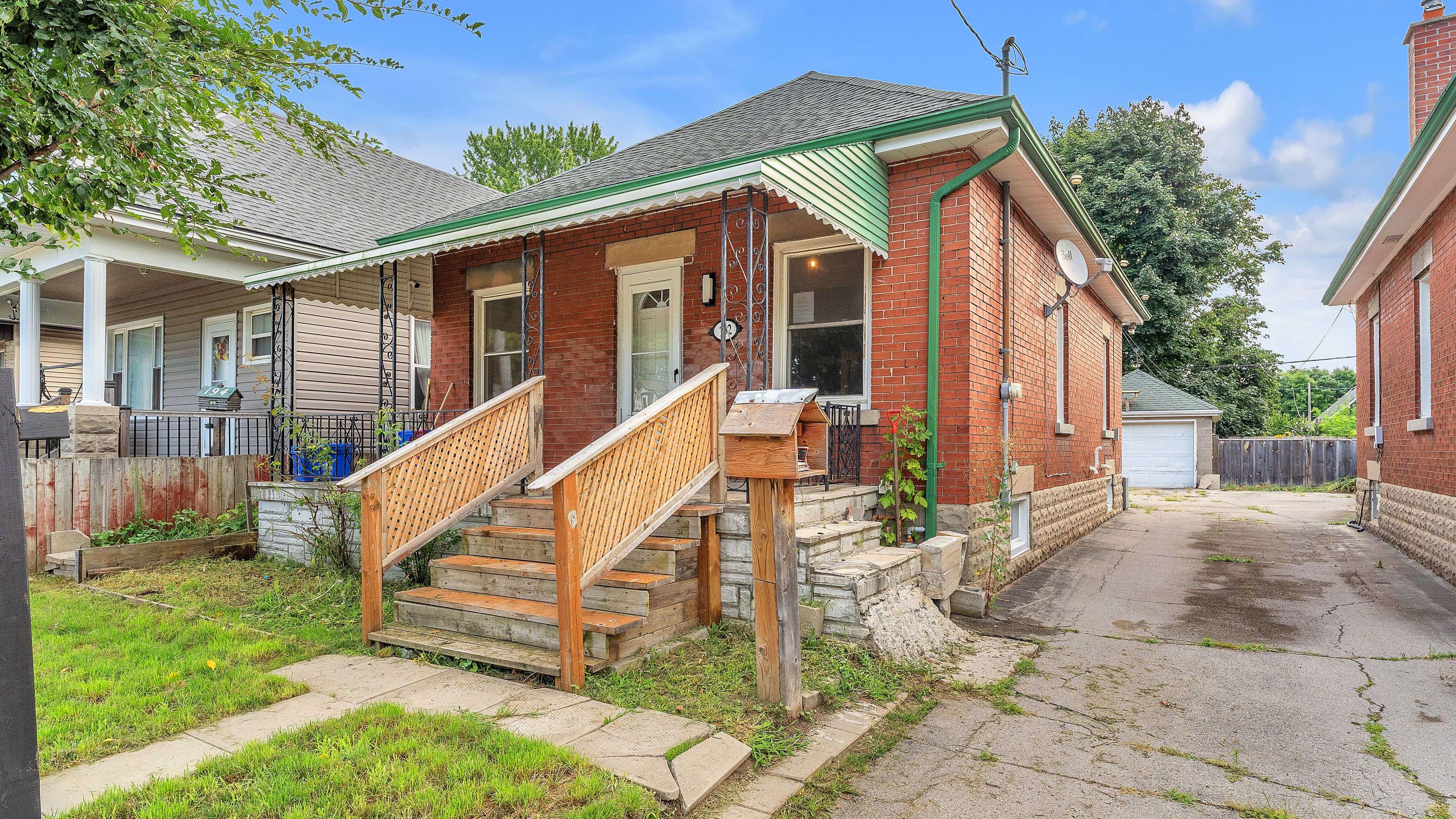 London East, ON N5Z 2M9,192 St Julien ST