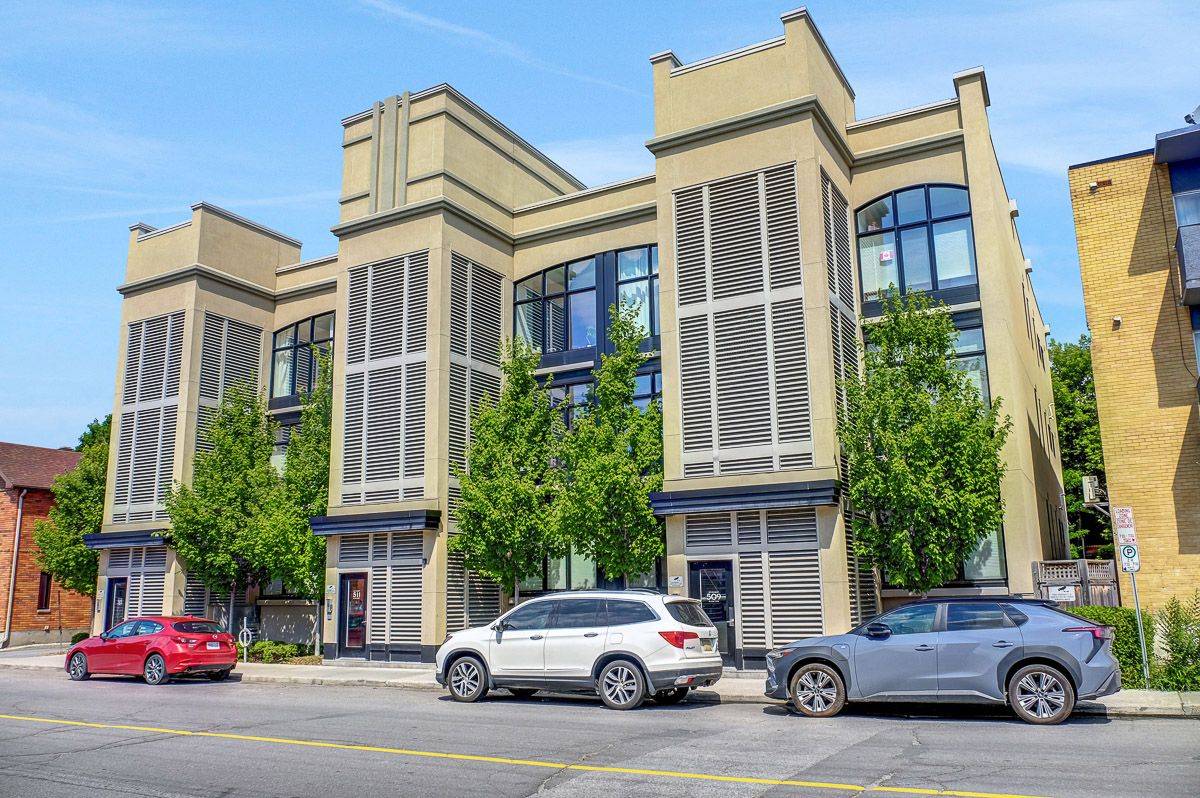 Ottawa Centre, ON K1R 5N9,509 Gladstone AVE #4