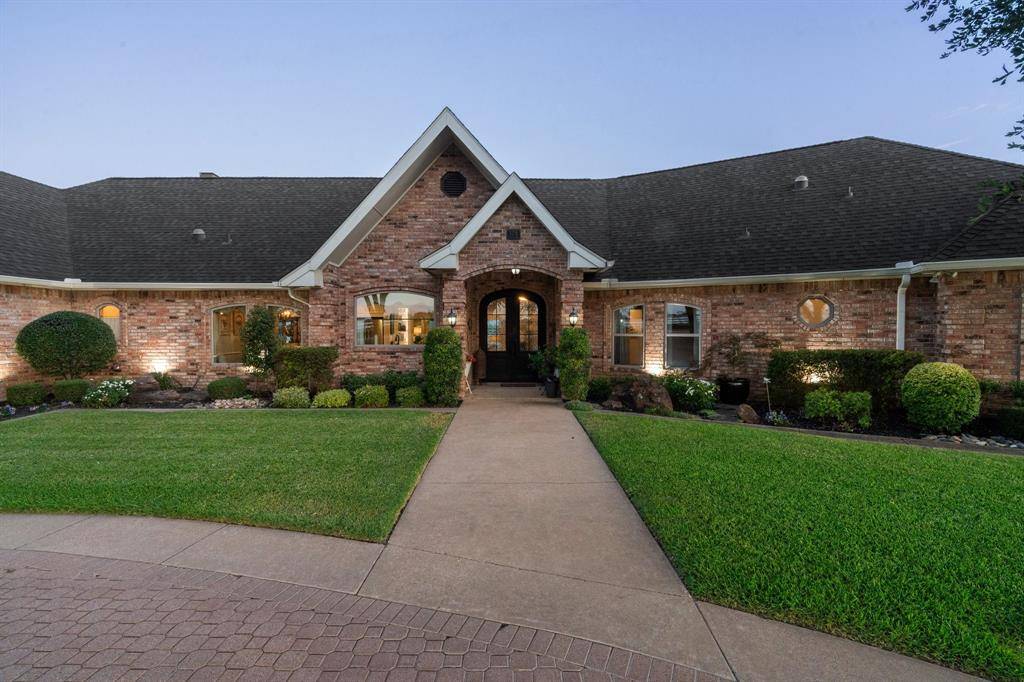 Waxahachie, TX 75165,129 Lakeshore Drive