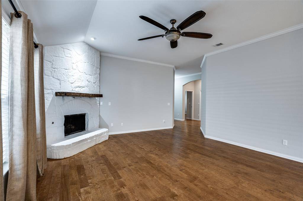 Carrollton, TX 75010,1628 Falconet Court