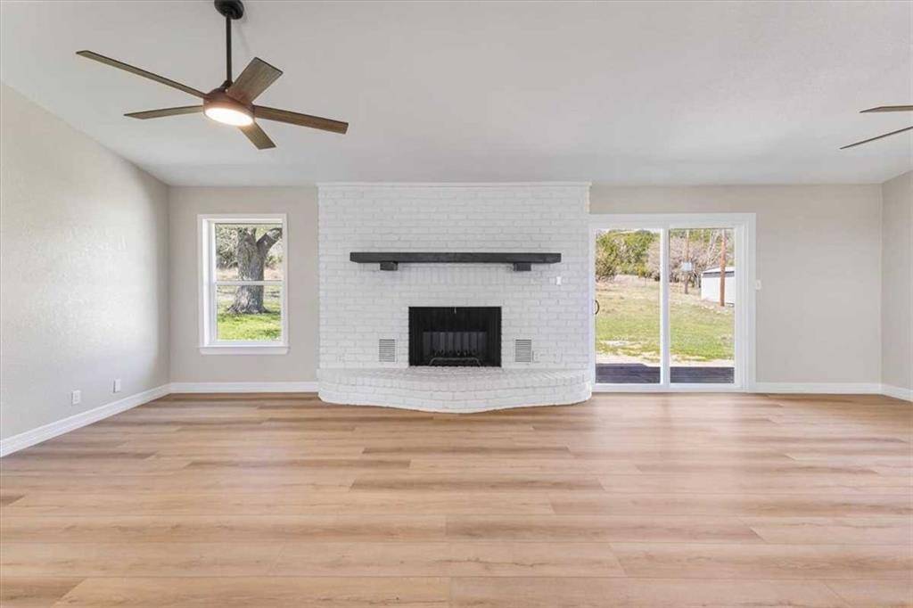 Gatesville, TX 76528,451 Burt Lane