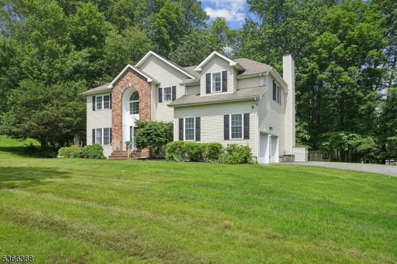 Mount Olive Twp., NJ 07828,2 Cardinal Ln