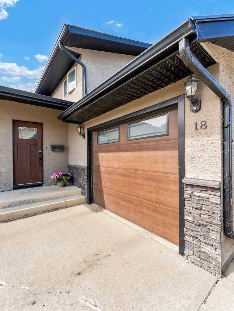 Medicine Hat, AB T1B 2N5,18 Rossmere GN SE