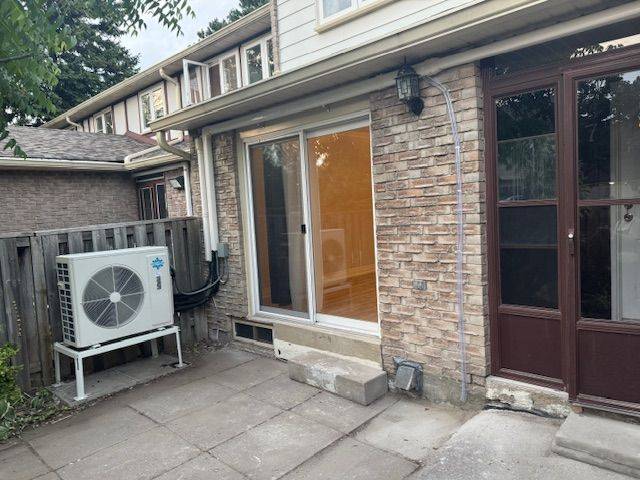 Toronto C15, ON M2J 4N7,7 Sand Fern WAY