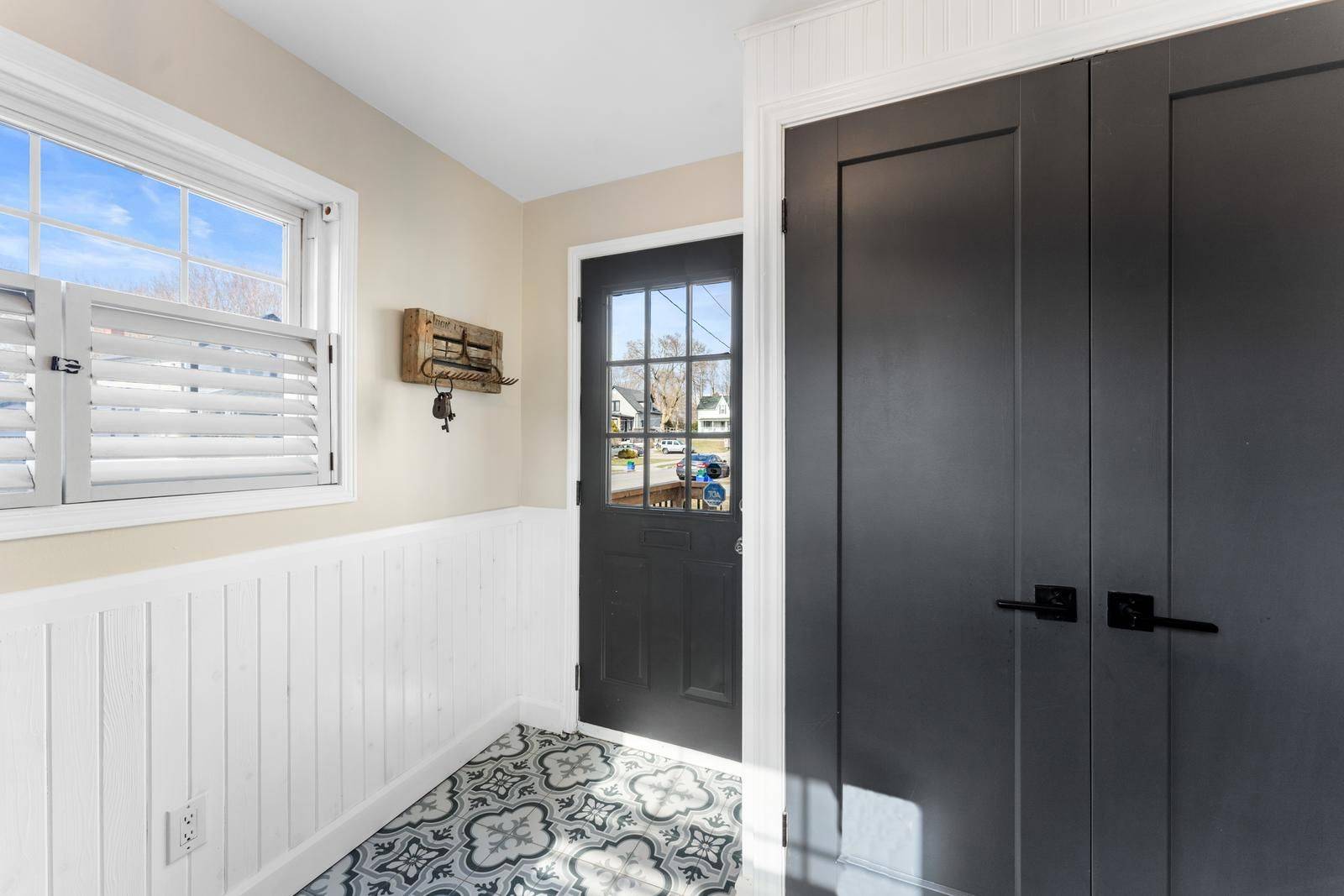 Newmarket, ON L3Y 1H4,378 Andrew ST