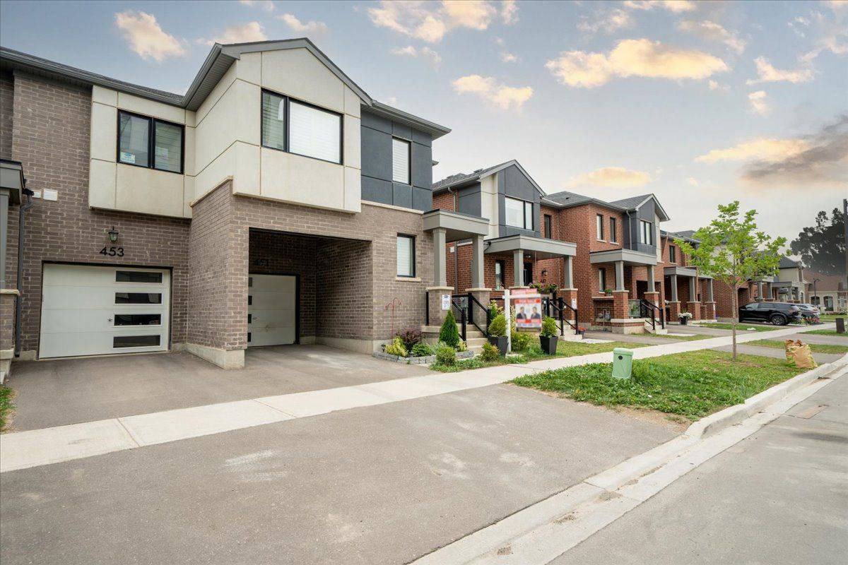 Milton, ON L9E 1W1,451 GORDON KRANTZ AVE