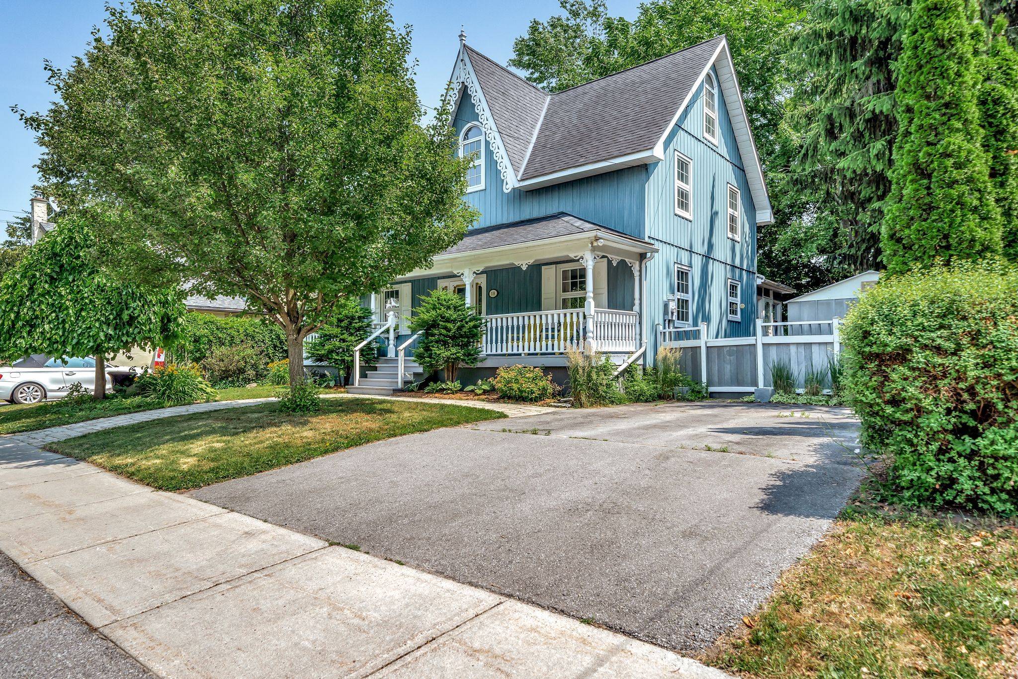 Prince Edward County, ON K0K 2T0,18 QUEEN ST