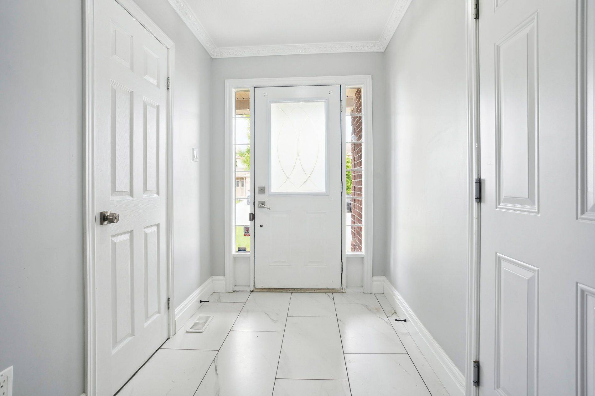 London North, ON N6G 0C8,1182 Silverfox DR