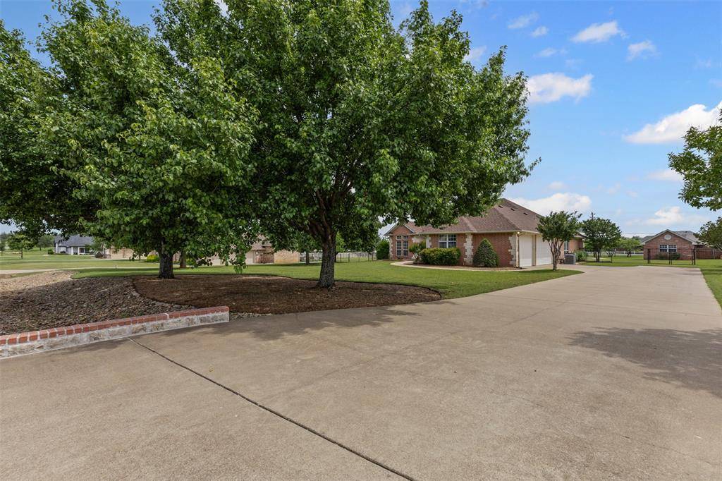 Granbury, TX 76049,2101 W Emerald Bend Court