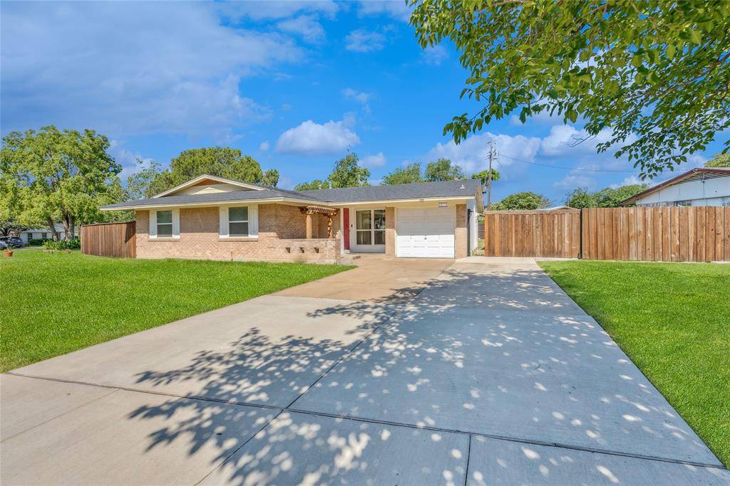 Carrollton, TX 75006,2425 Misty Lane