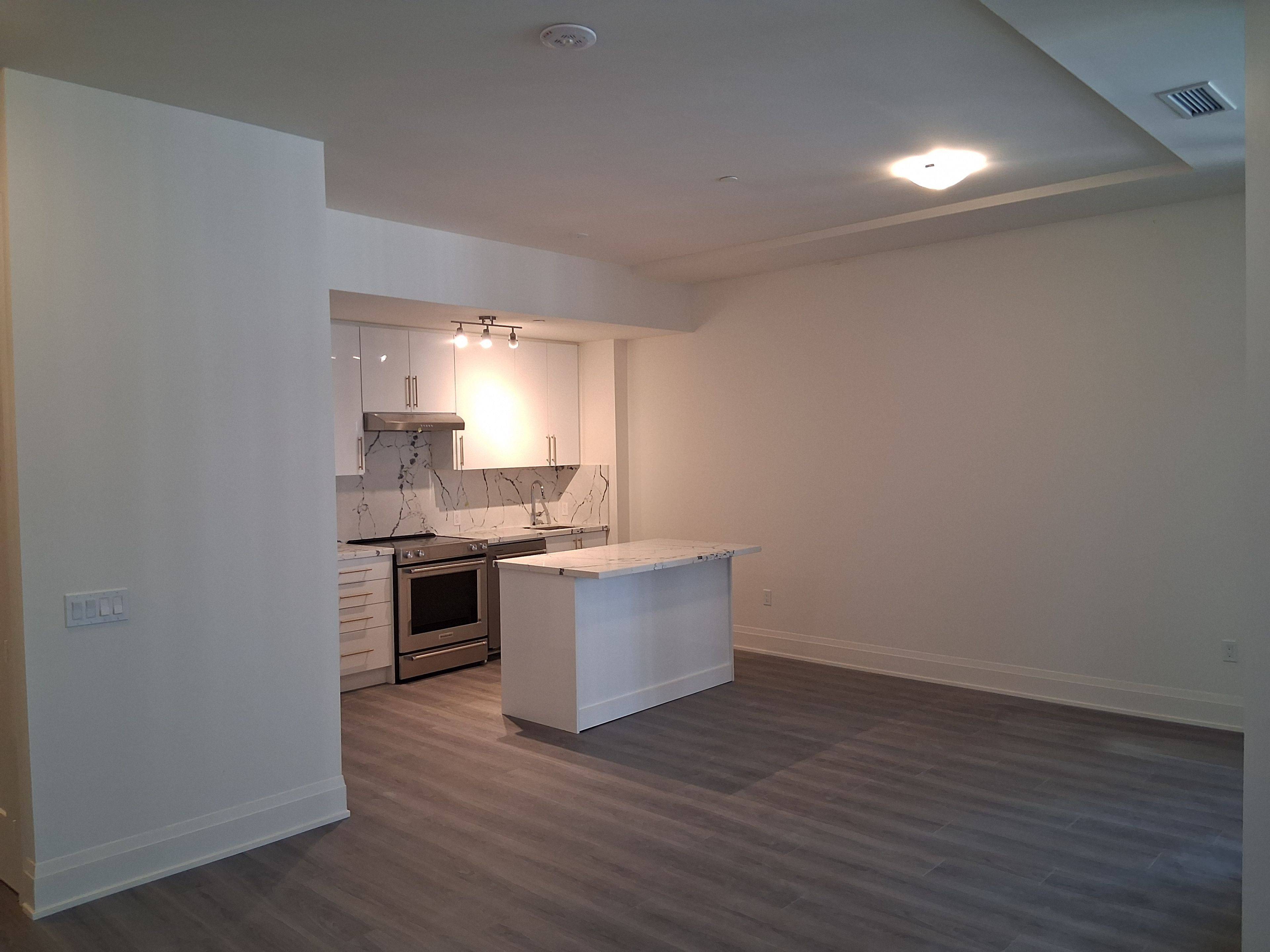 Vaughan, ON L4K 0N9,8960 Jane ST #533