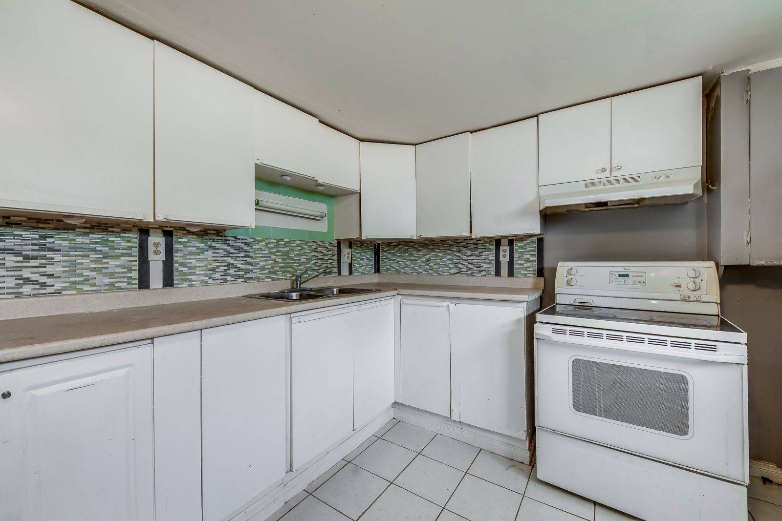 Toronto W10, ON M9V 1K1,186 Thistle Down BLVD #Basement