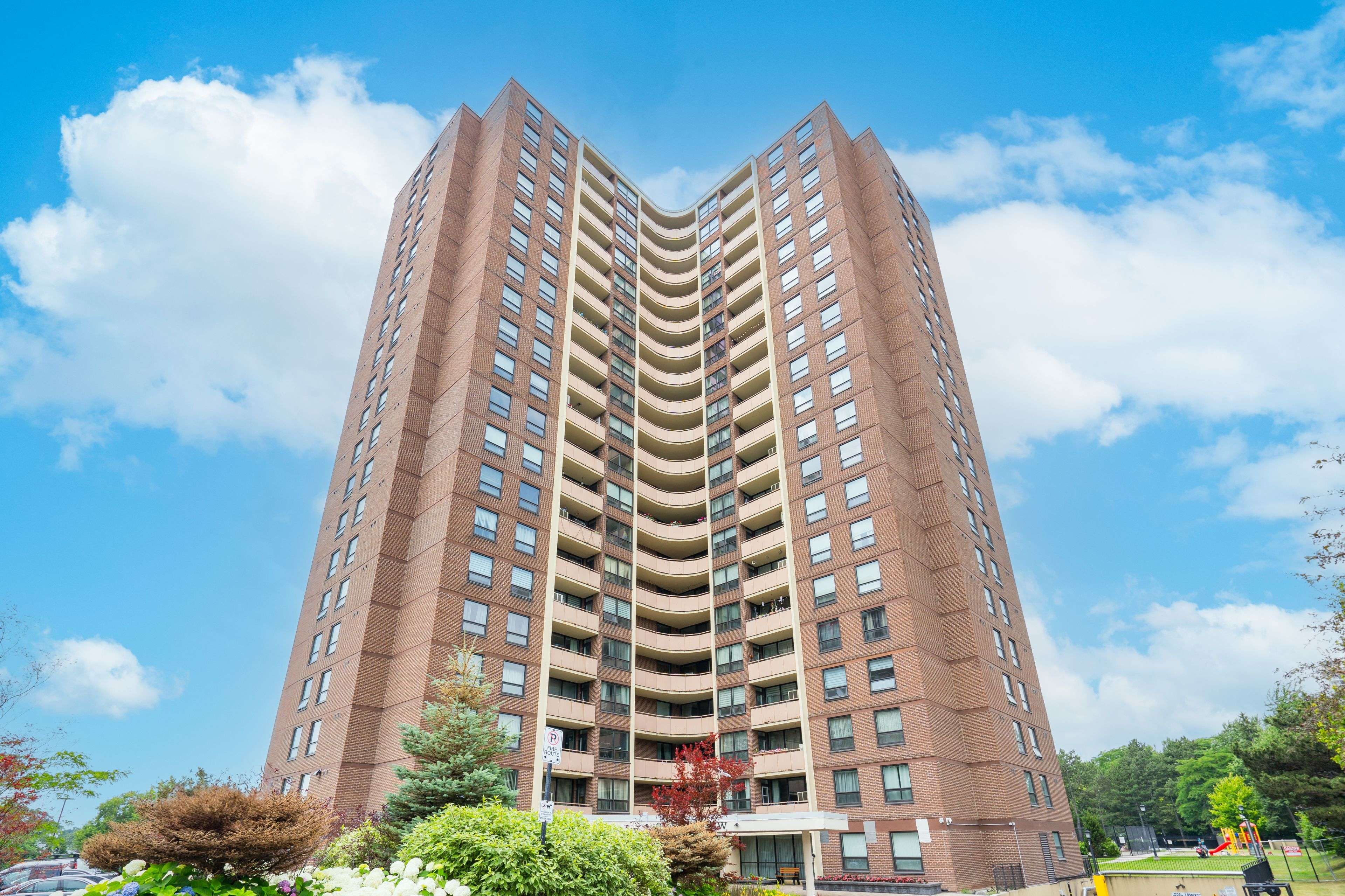 Toronto W09, ON M9A 4M8,61 Richview RD #1603