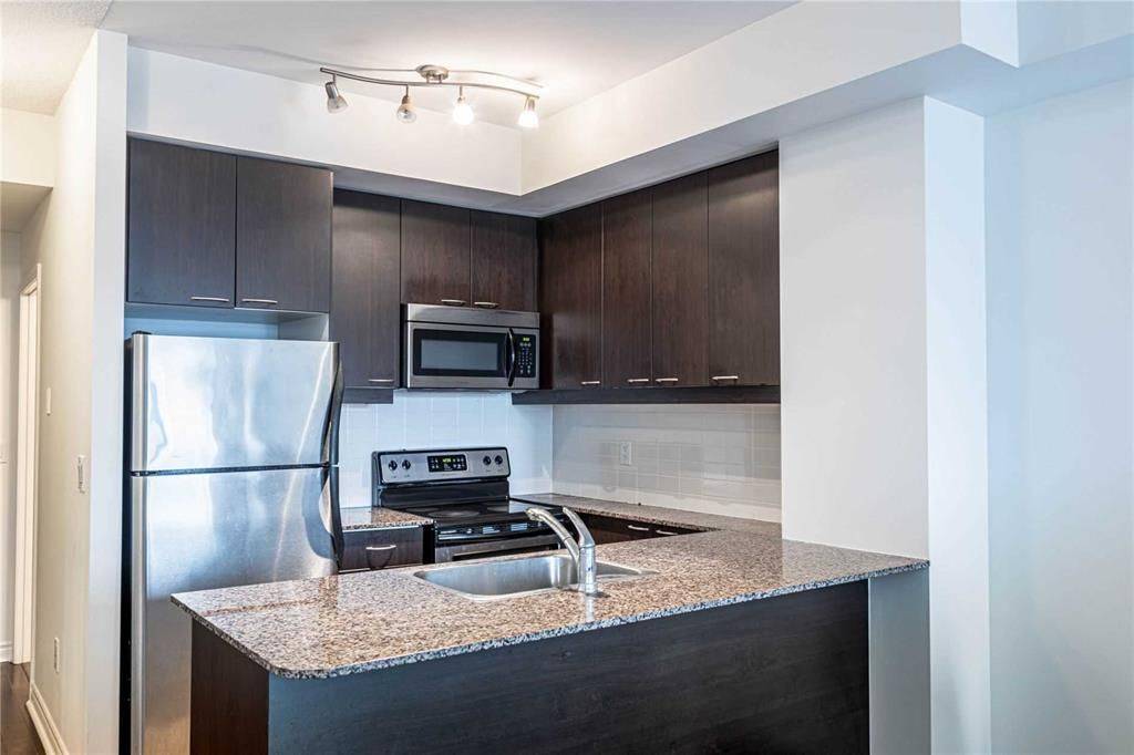 Mississauga, ON L5B 0C6,385 Prince Of Wales DR #604