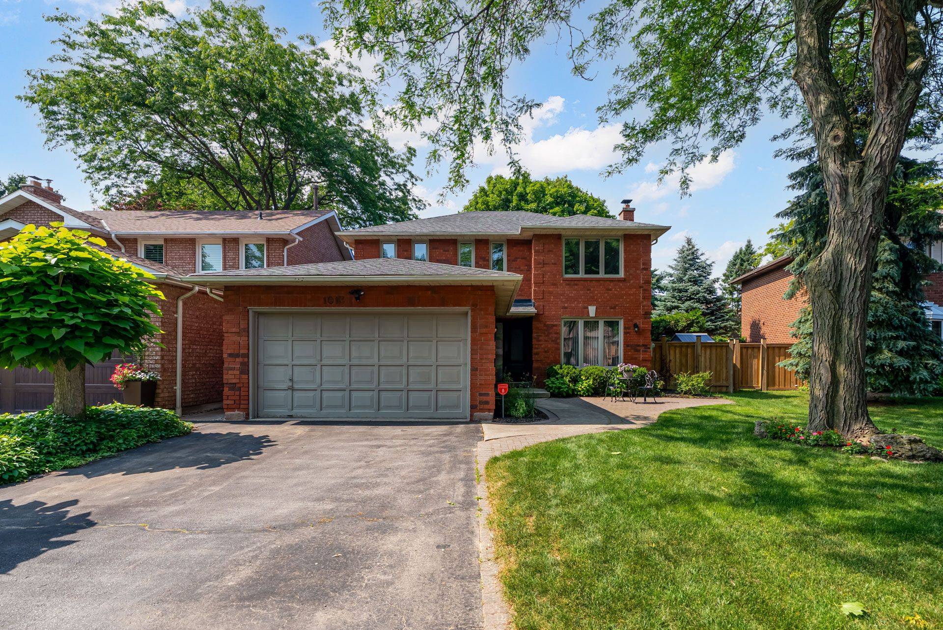 Mississauga, ON L5H 4C9,1013 Cutler CT