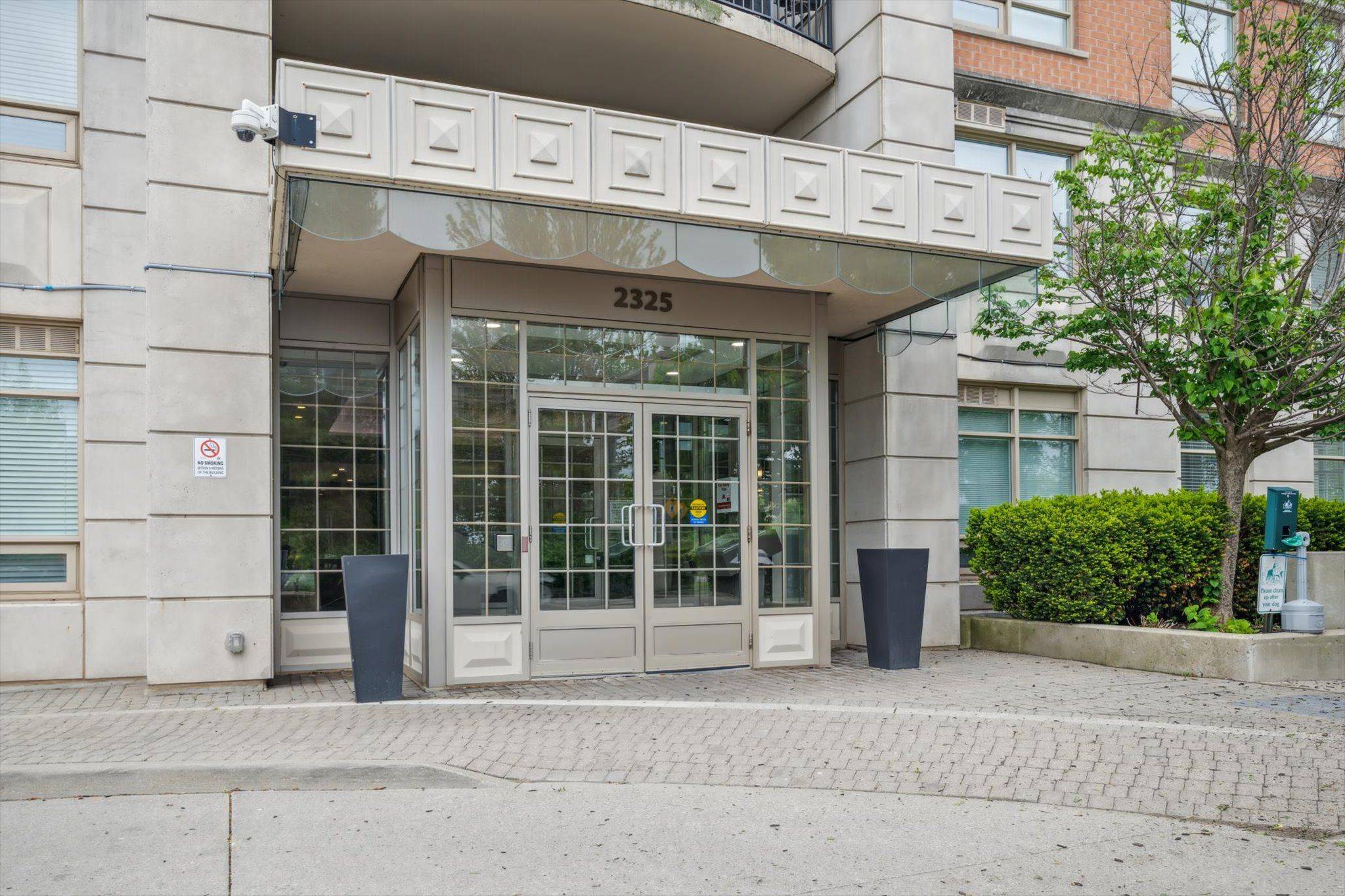 Oakville, ON L6H 0E2,2325 Central Park DR #203