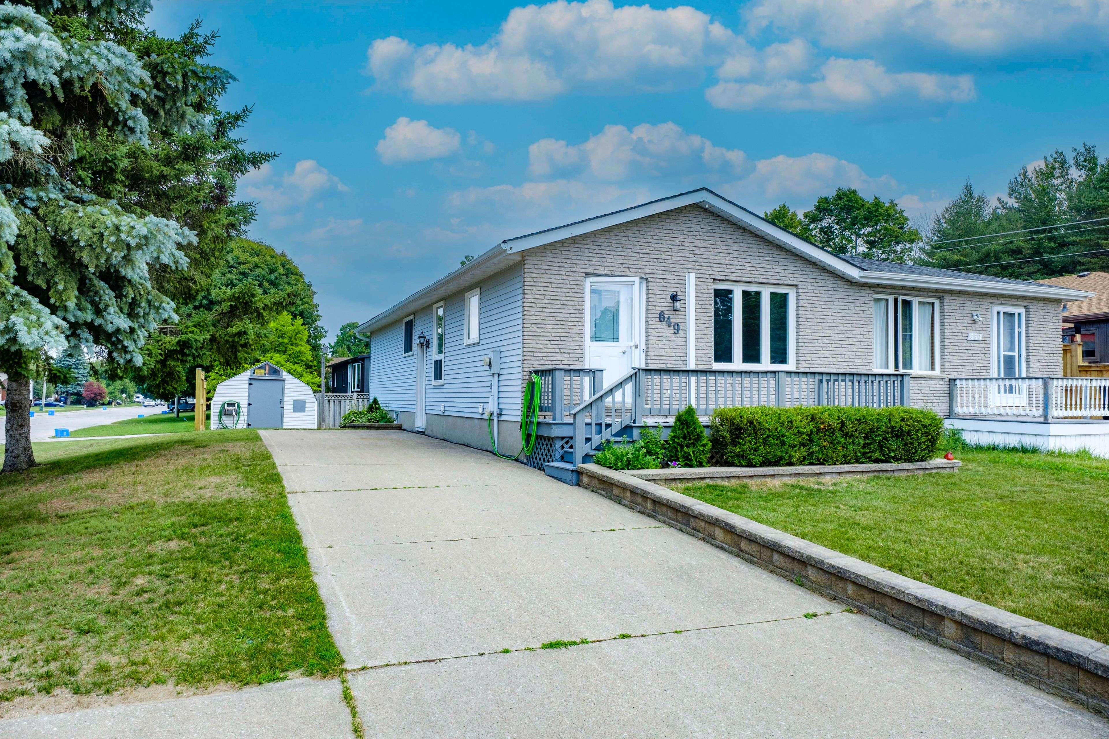 Saugeen Shores, ON N0H 2C1,649 Lloyd ST